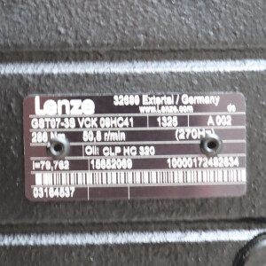 Lenze Stirnradgetriebemotor GST07-3S VCK 09HC41 15652069 i=79,762 NOV