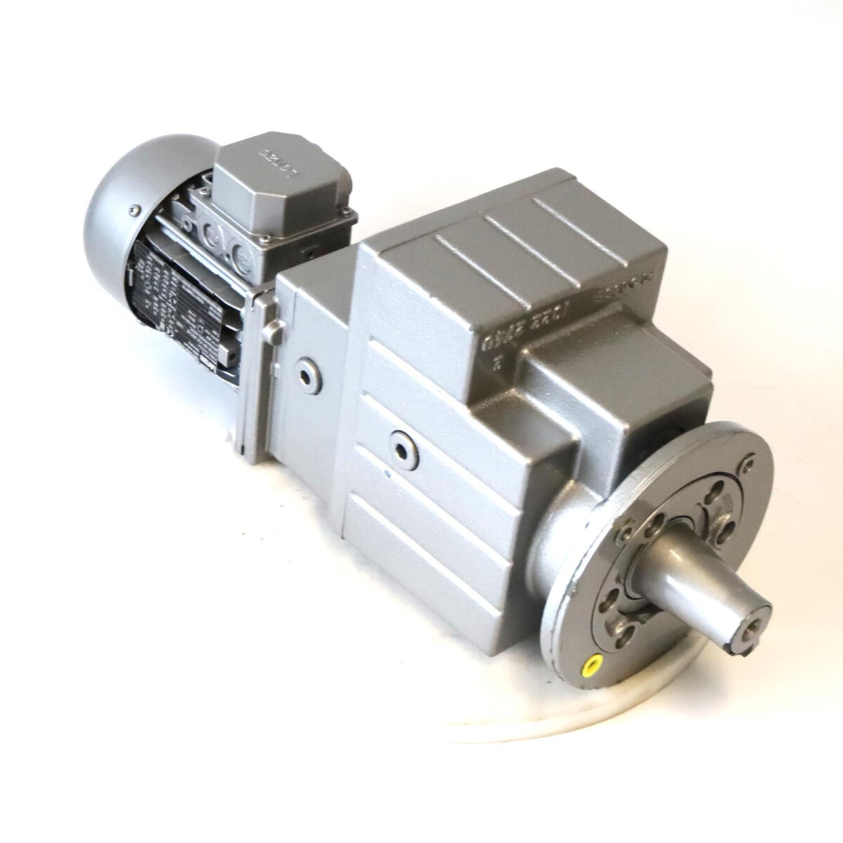 Lenze AC Stirnradgetriebemotor GST06-3MVCK-063C42 15516190 i