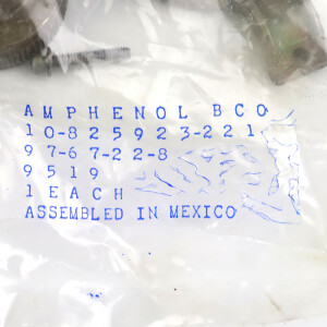 Amphenol Kabelklemme 10-825923-221 97-67-22-8 OVP