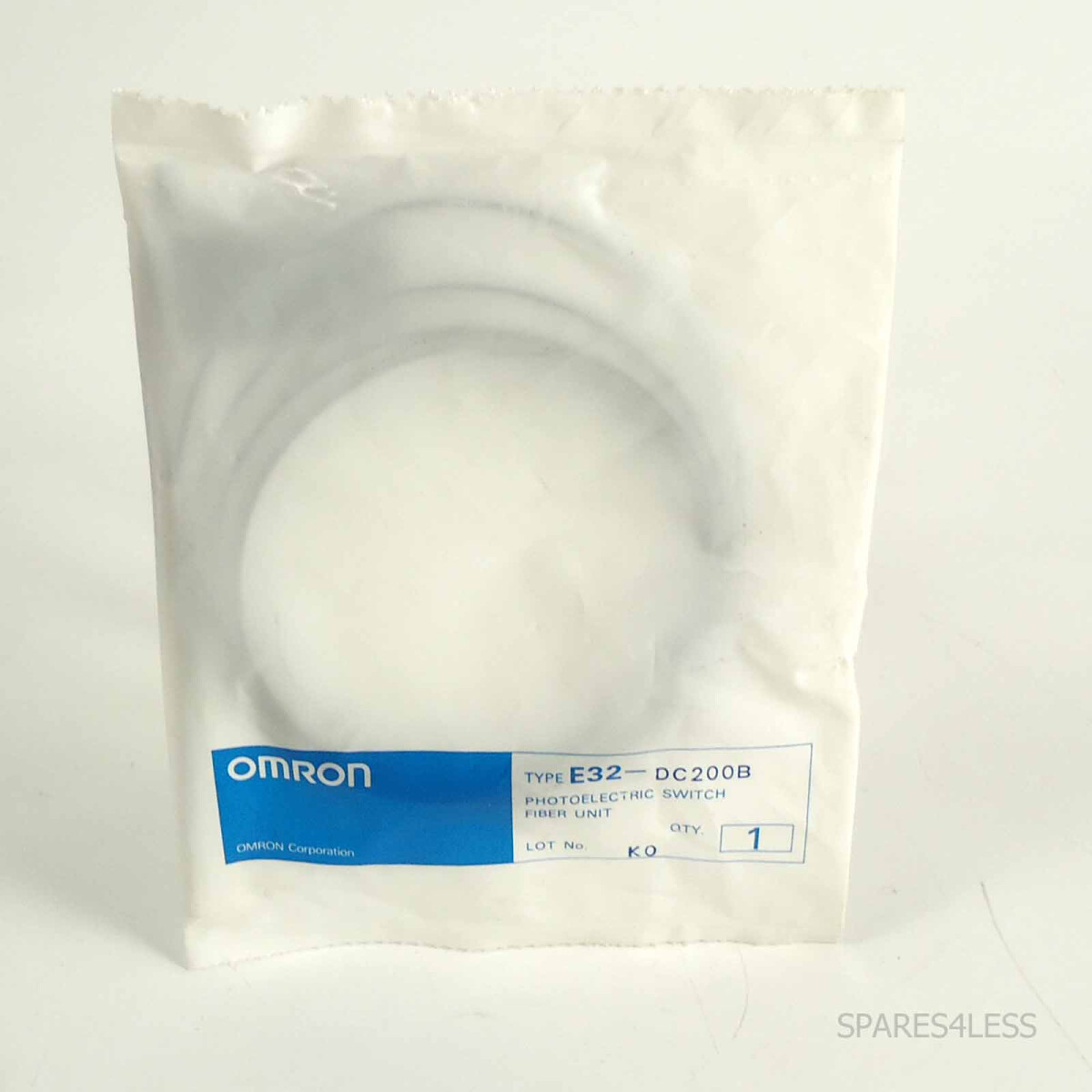 Omron Photoelectric Switch E32-DC200B OVP
