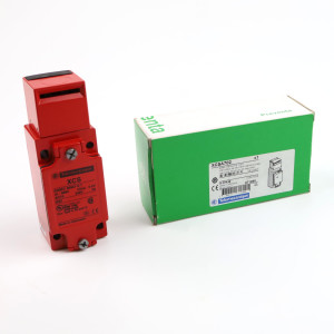 Schneider Electric Sicherheitsschalter XCSA702 071890 OVP
