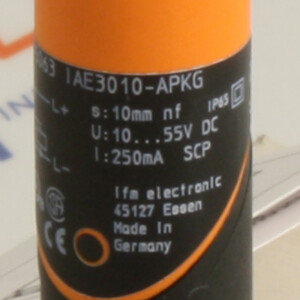 ifm efector 100  induktiv Näherungsschalter IA5063 IAE3010APKG OVP