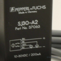 Pepperl+Fuchs Induktiver Schlitzsensor SJ30-A2 37063 NOV
